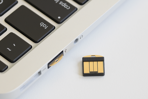 YubiKey 5-nano (Blister Package) Abnahme: 1-199 Stück